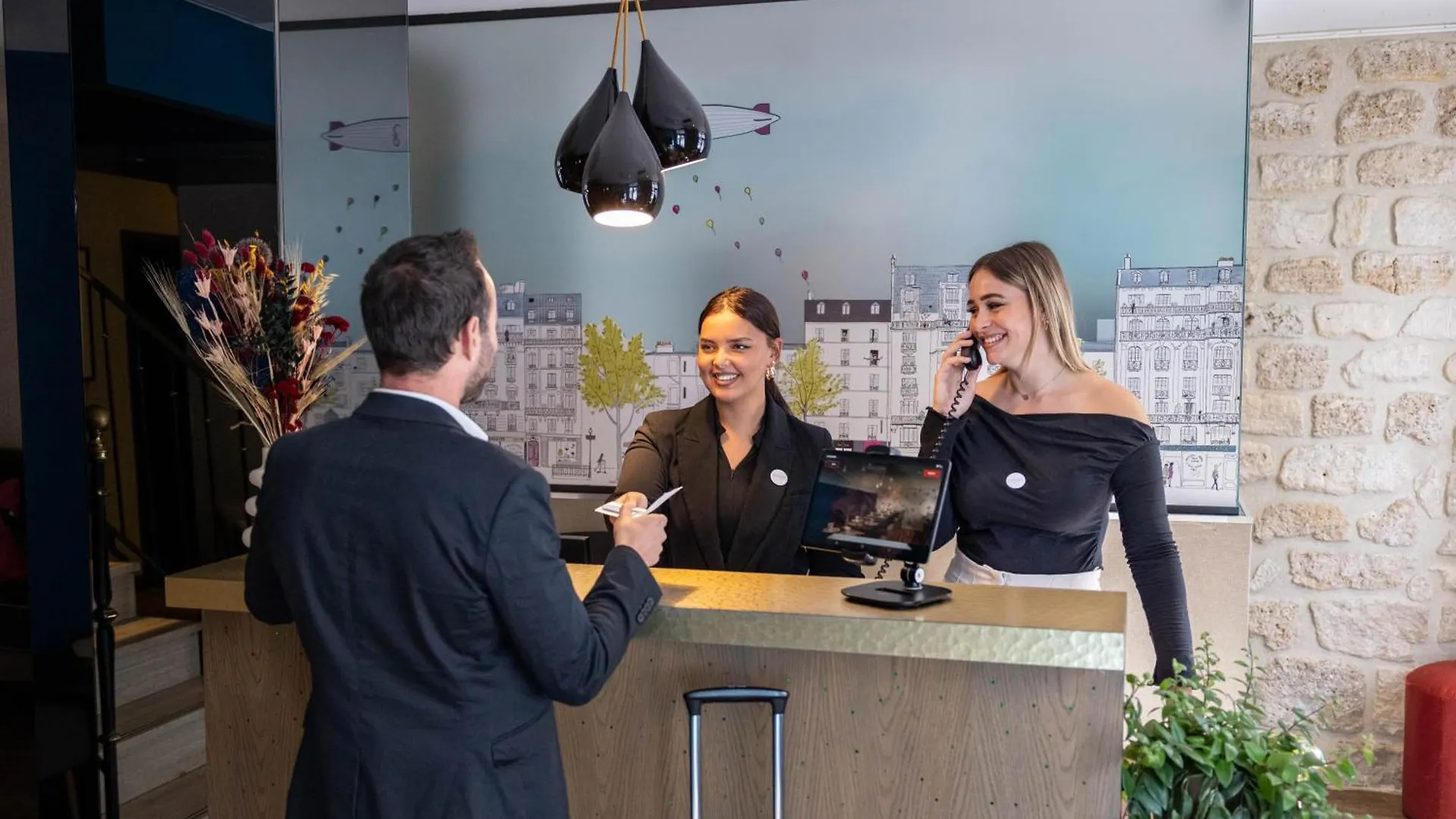 Hotel La Parizienne 3*