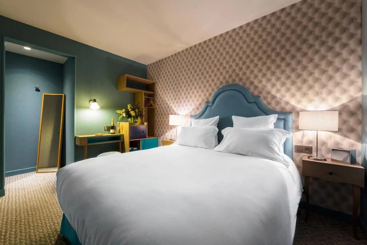 Hotel La Parizienne Paris